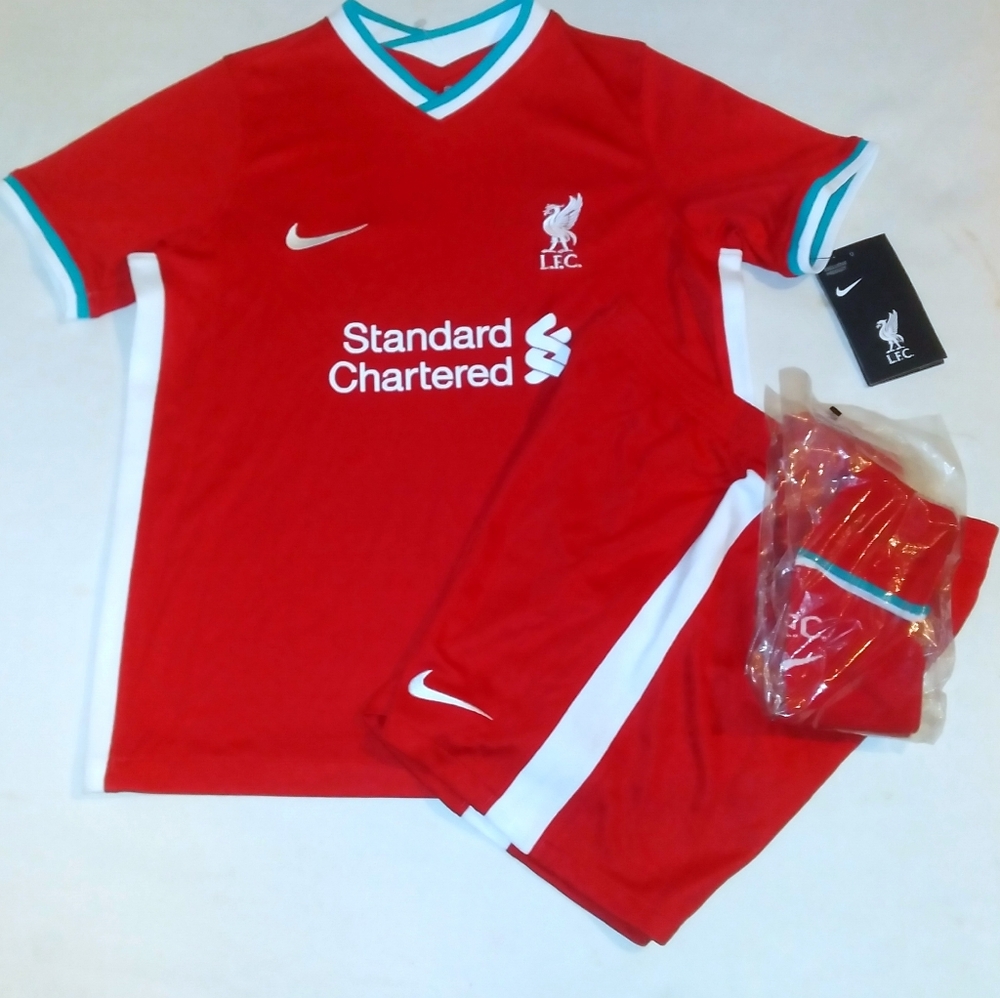 Nike Youth 3pc Standard Chartered Soccer Short/Tee/Sock Set XL